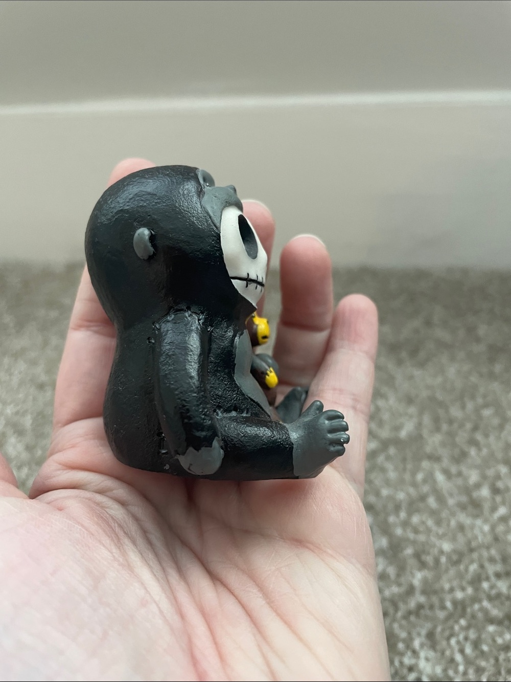 Furrybones Skeleton in Gorilla Costume Figurine - Picture 6 of 7